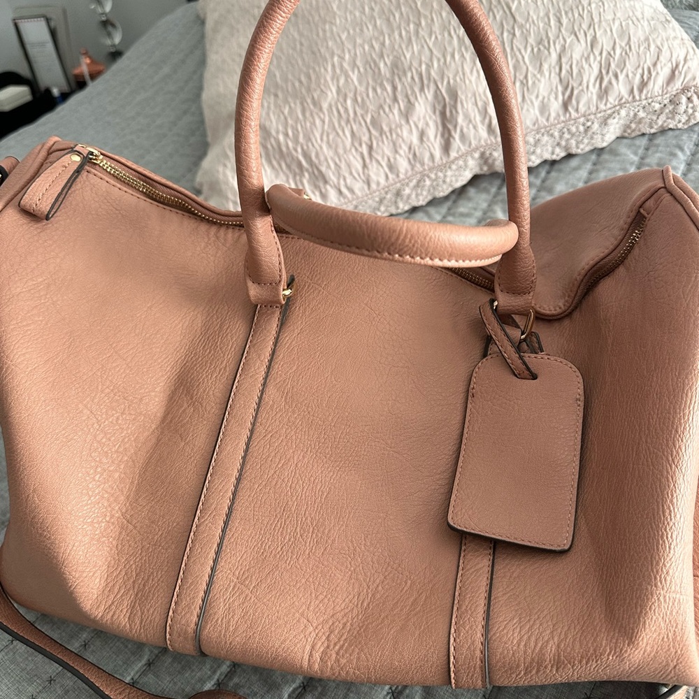Elegant Tan Leather Handbag